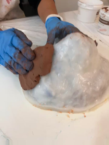 TALLER AVANZADO MOLDES DE SILICONA y POSITIVOS EN RESINAS
